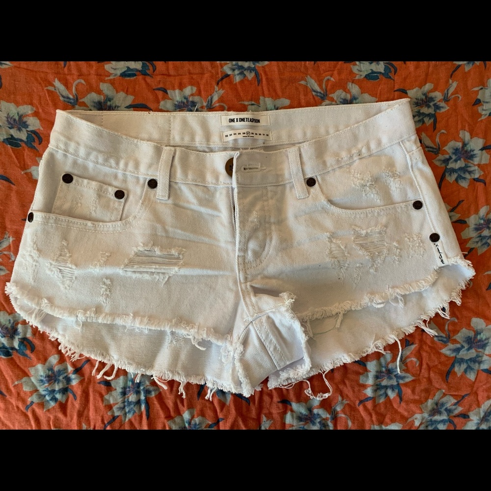 One Teaspoon Bonitas Shorts // 27